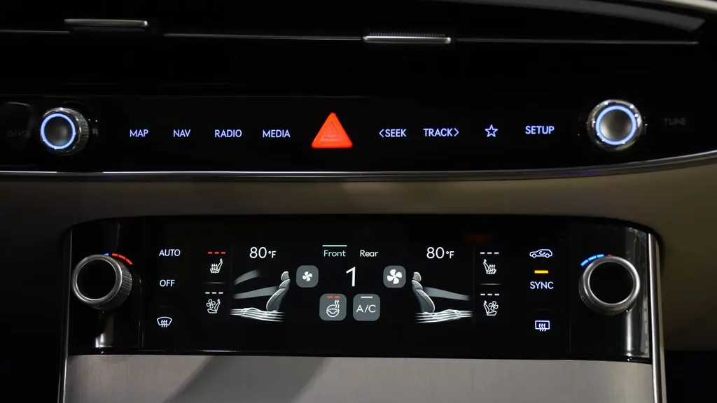 2026 Genesis GV70 2.5T Advanced