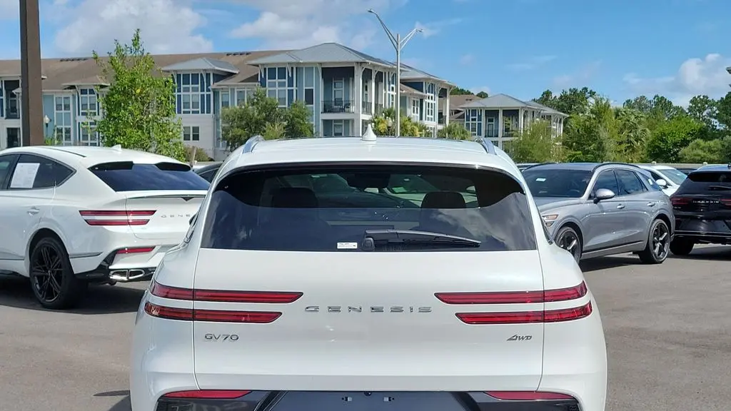2026 Genesis GV70 2.5T Advanced