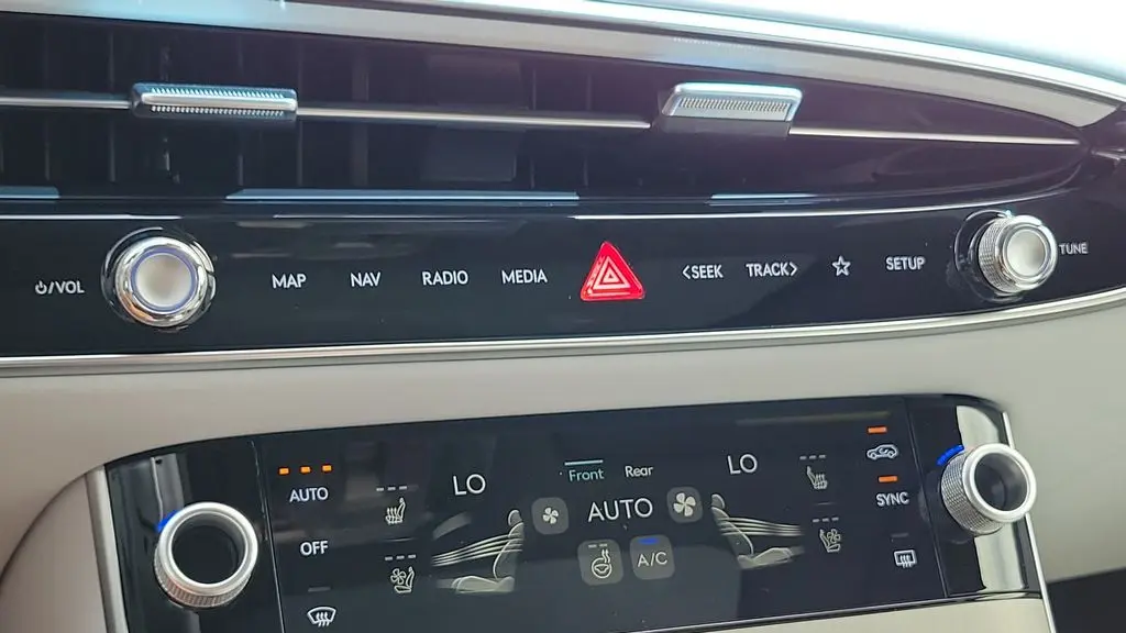 2026 Genesis GV70 2.5T Advanced