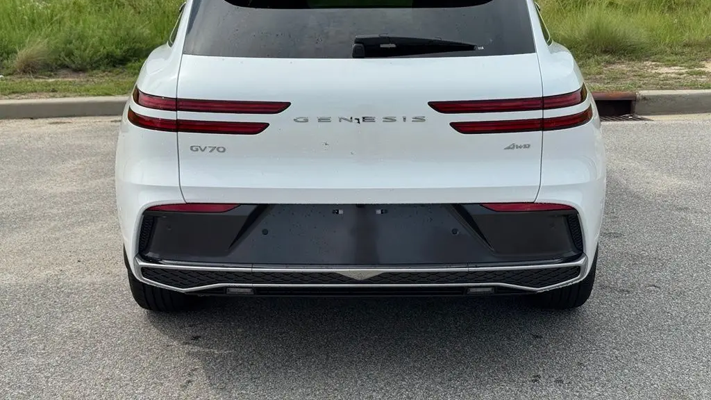 2026 Genesis GV70 2.5T Advanced
