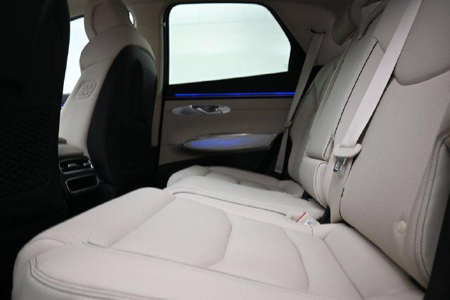 2026 Genesis Gv70 - $48,825