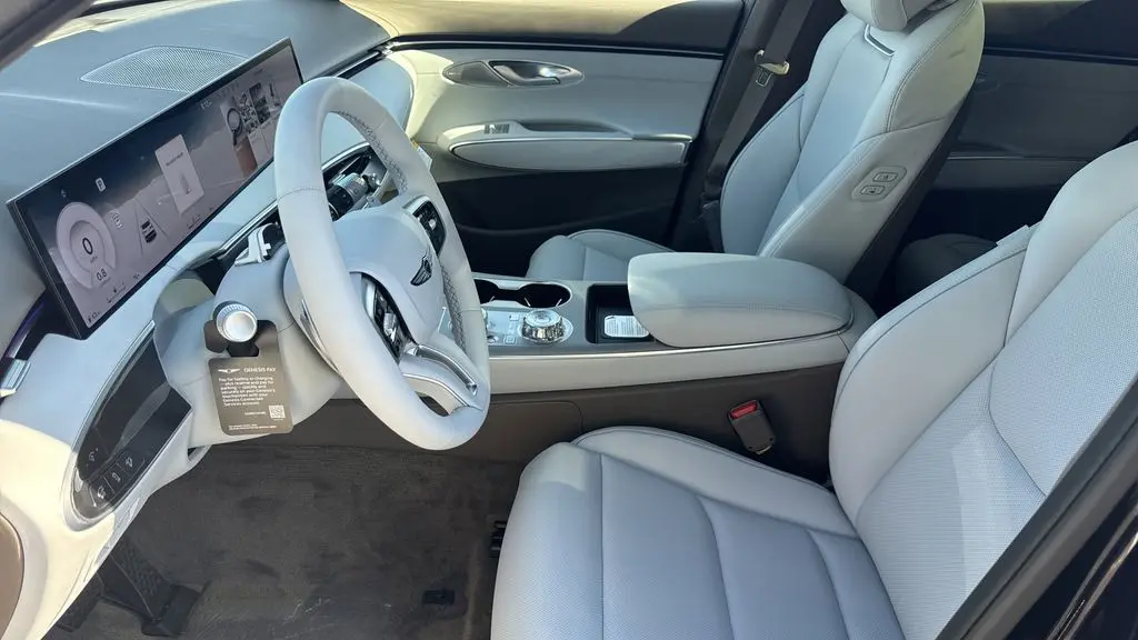 2026 Genesis GV70 2.5T Advanced