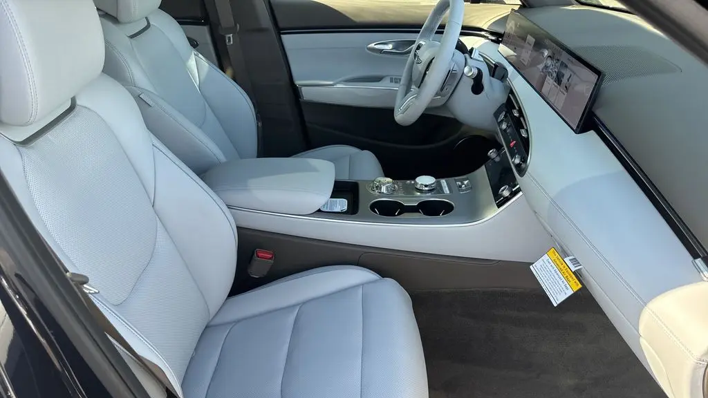 2026 Genesis GV70 2.5T Advanced