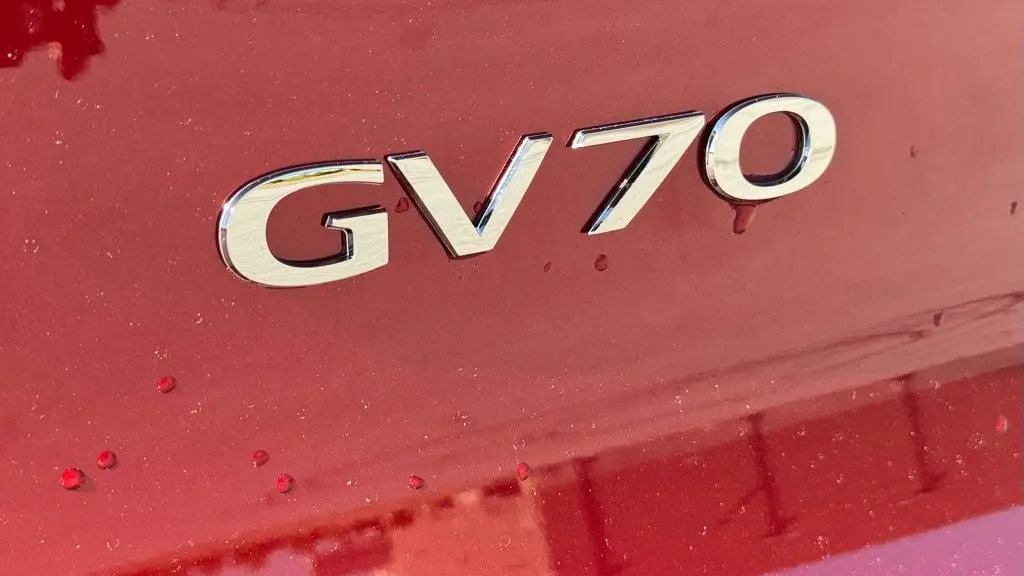 2026 Genesis GV70 2.5T Advanced