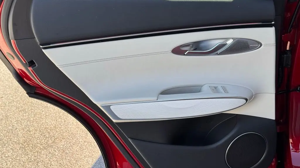 2026 Genesis GV70 2.5T Advanced