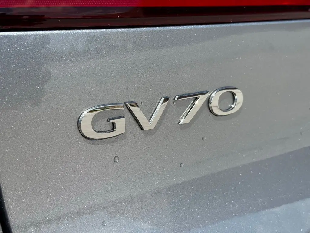2026 Genesis Gv70 - $58,562
