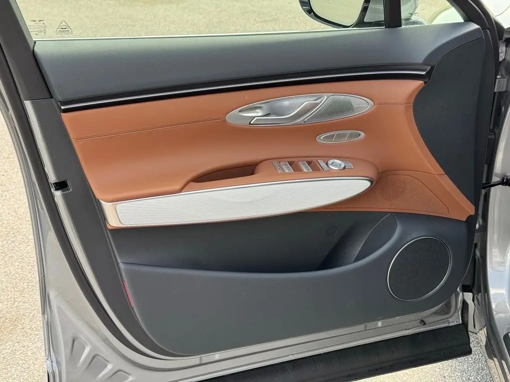 2026 Genesis Gv70 - $58,562