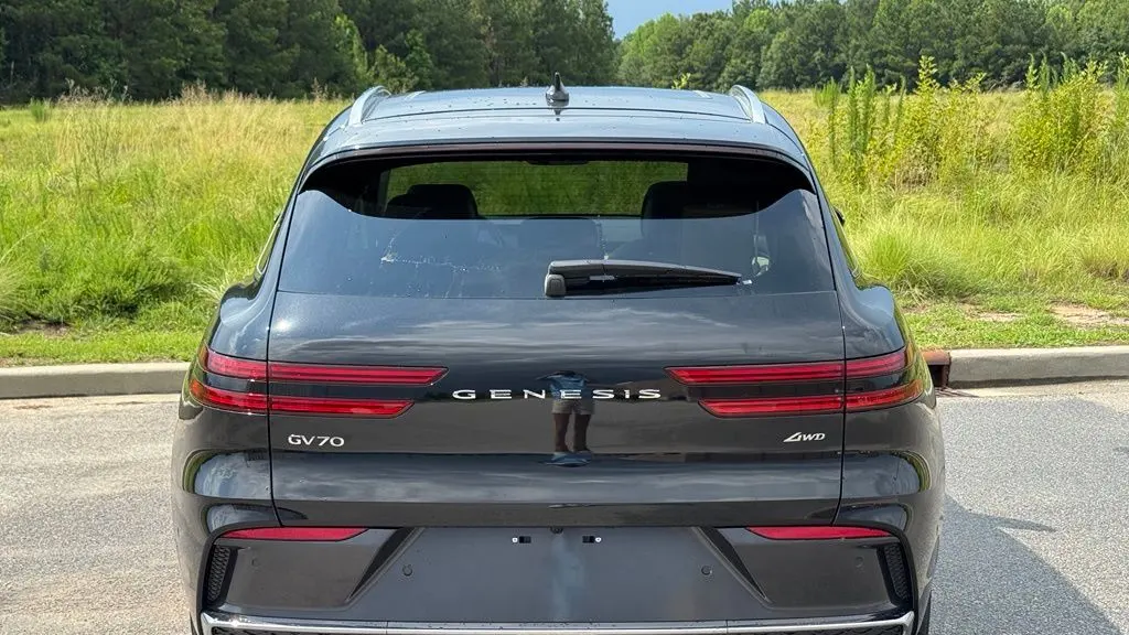2026 Genesis GV70 2.5T Advanced