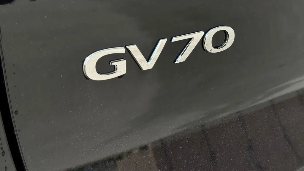 2026 Genesis GV70 2.5T Advanced