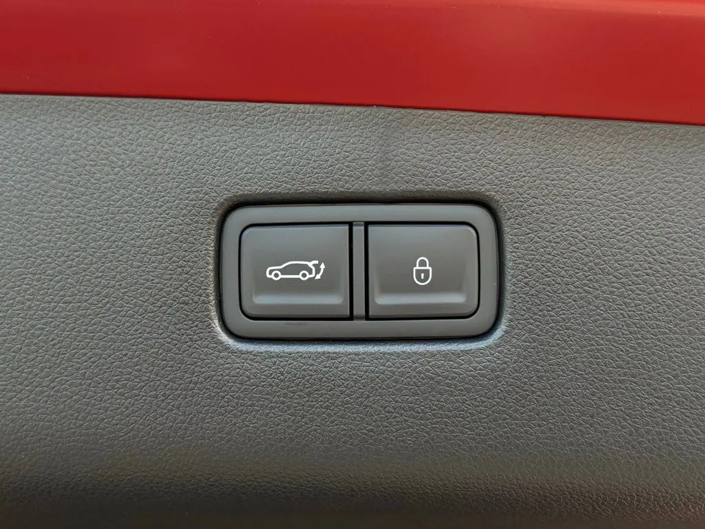 2026 Genesis Gv70 - $58,252