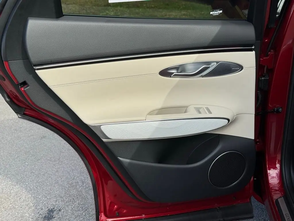 2026 Genesis Gv70 - $58,252