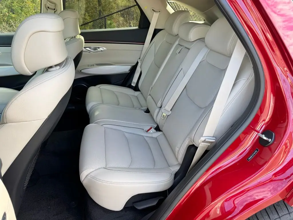 2026 Genesis Gv70 - $58,252