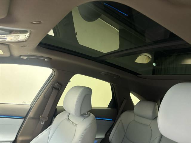 2026 Genesis Gv70 - $53,830
