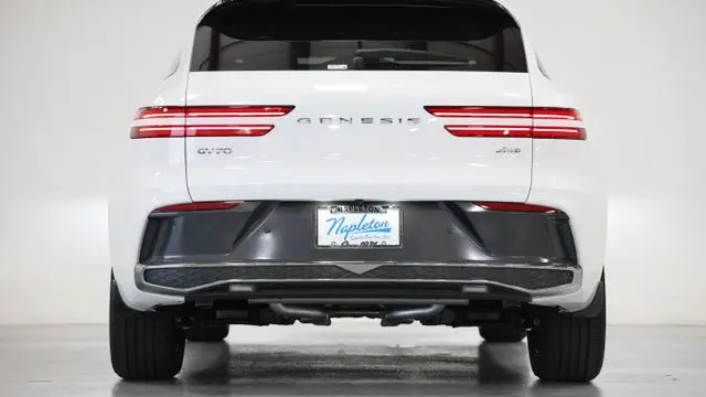 2026 Genesis GV70 2.5T Advanced