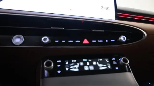 2026 Genesis GV70 2.5T Advanced
