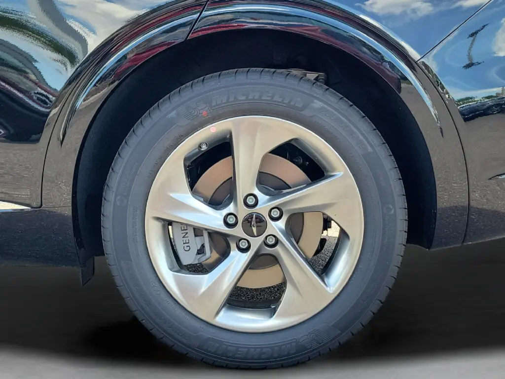 2026 Genesis Gv70 - $57,785