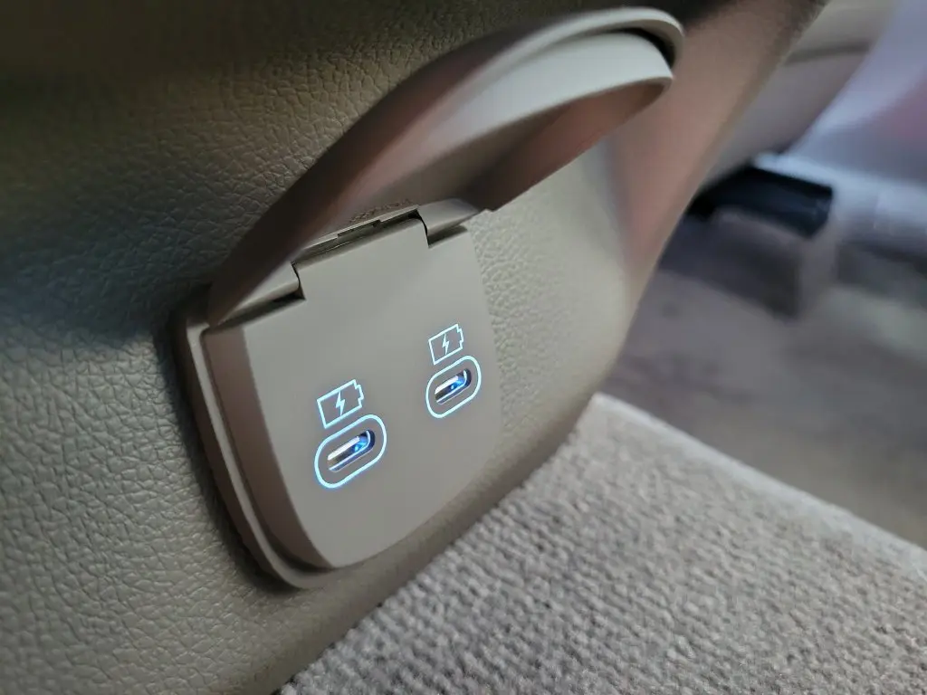 2026 Genesis Gv70 - $57,785