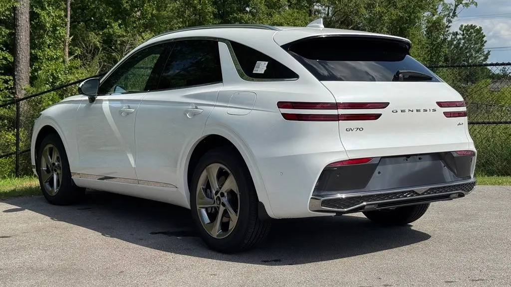 2026 Genesis GV70 2.5T Advanced