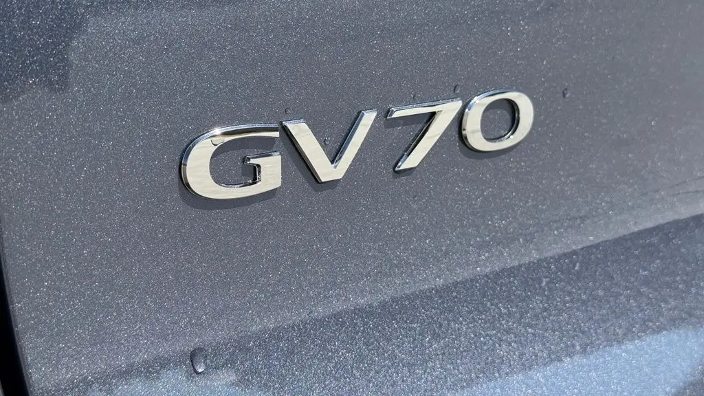 2026 Genesis GV70 2.5T Advanced