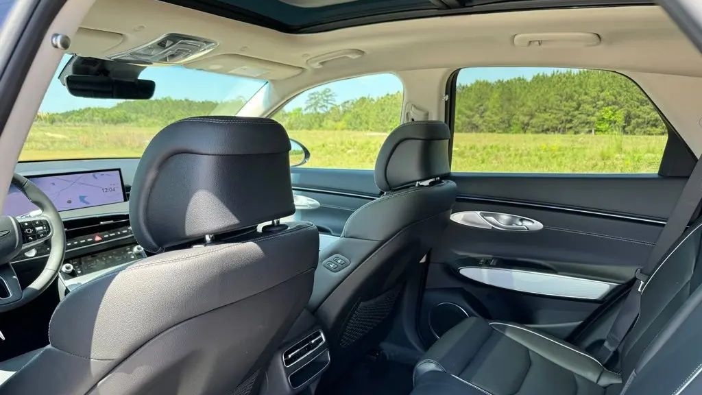 2026 Genesis GV70 2.5T Advanced