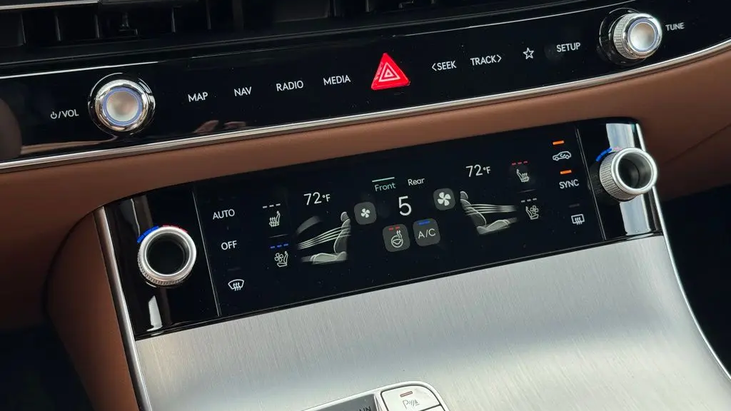 2026 Genesis GV70 2.5T Advanced