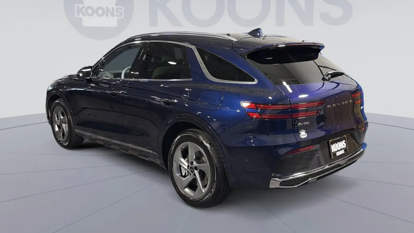 2026 Genesis GV70 2.5T Advanced