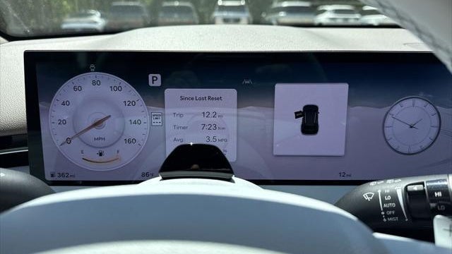 2026 Genesis GV70 2.5T Advanced