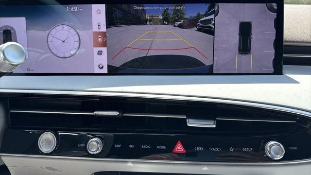 2026 Genesis GV70 2.5T Advanced