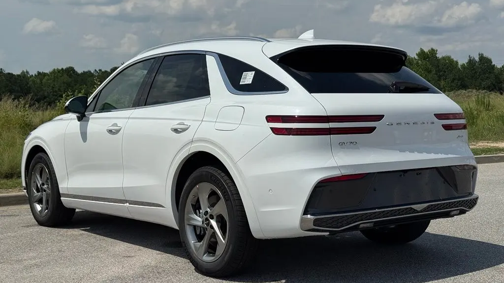 2026 Genesis GV70 2.5T Advanced