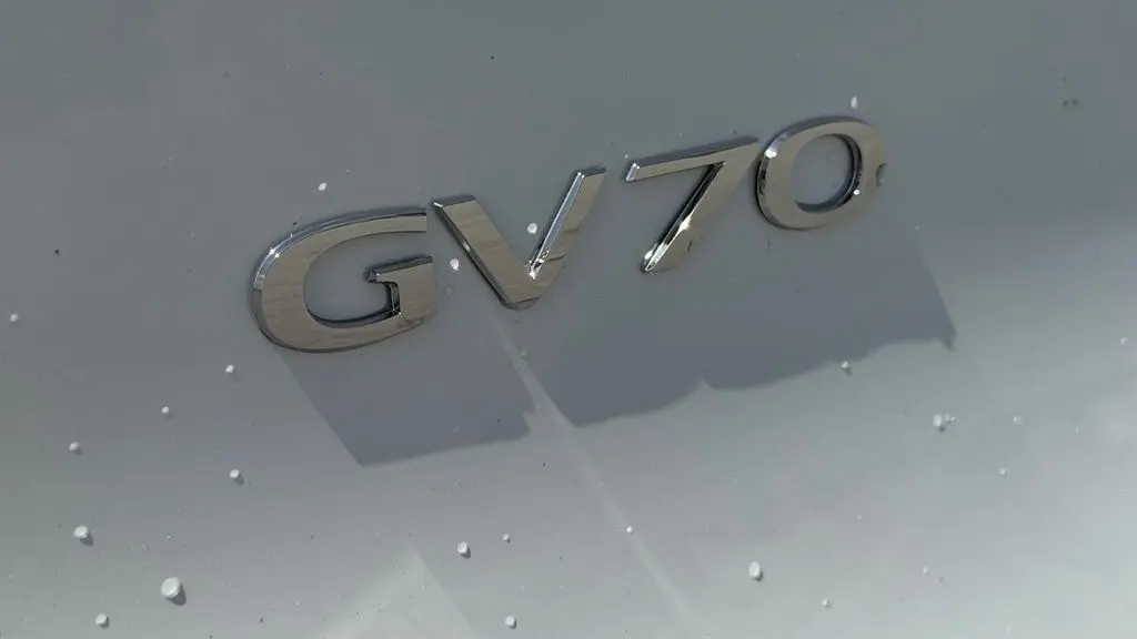2026 Genesis GV70 2.5T Advanced