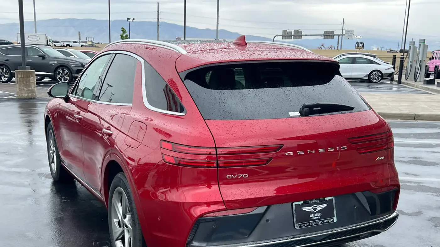 2026 Genesis GV70 2.5T Advanced