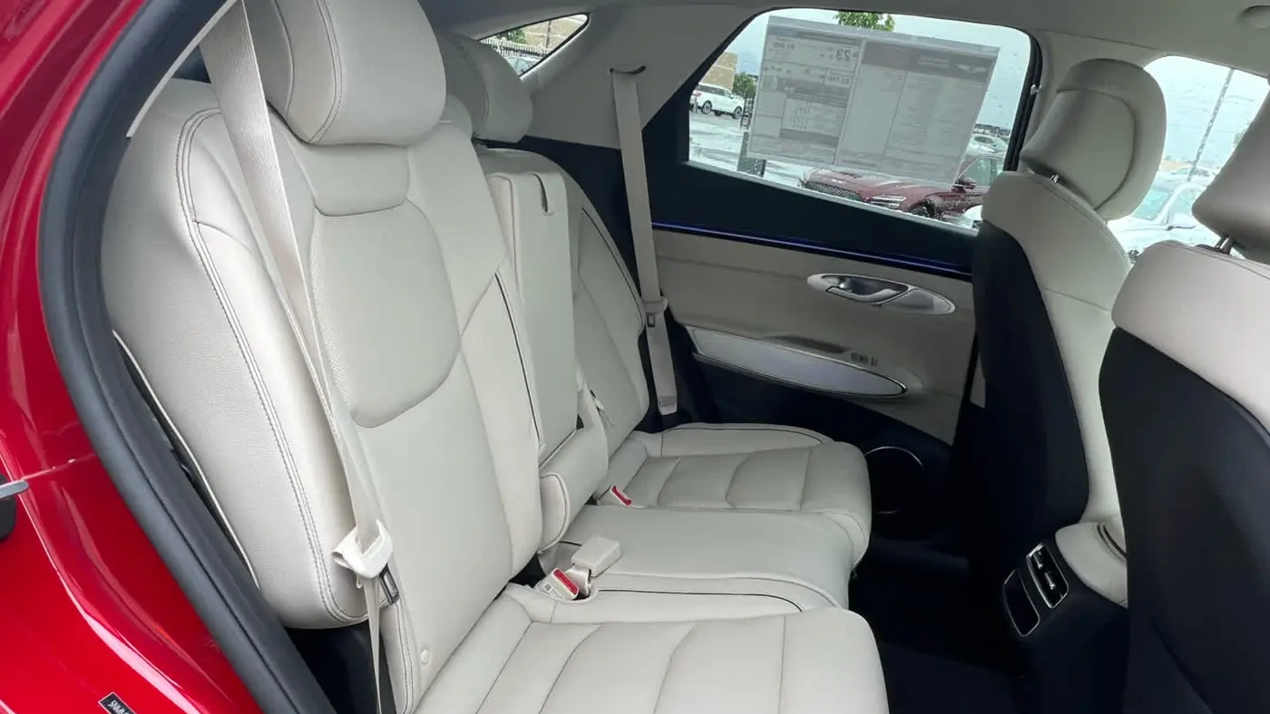 2026 Genesis GV70 2.5T Advanced