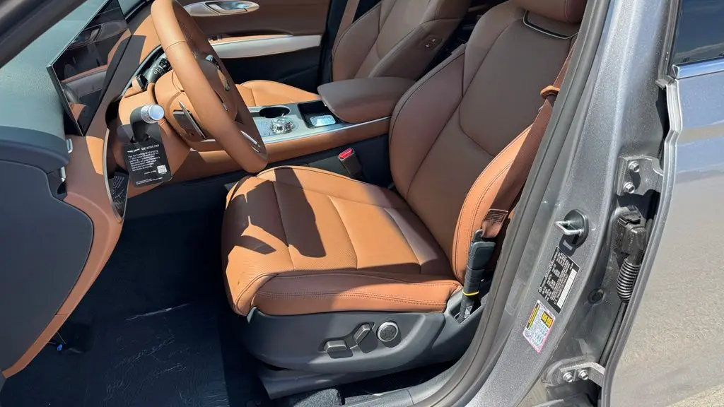 2026 Genesis GV70 2.5T Advanced