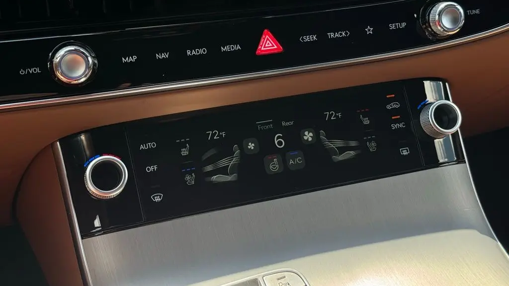 2026 Genesis GV70 2.5T Advanced