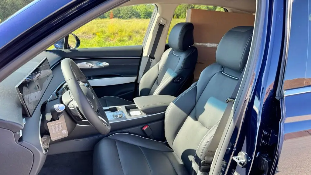 2026 Genesis GV70 2.5T Advanced