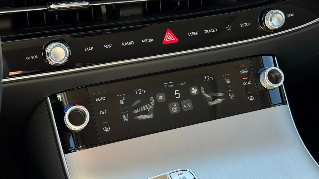 2026 Genesis GV70 2.5T Advanced