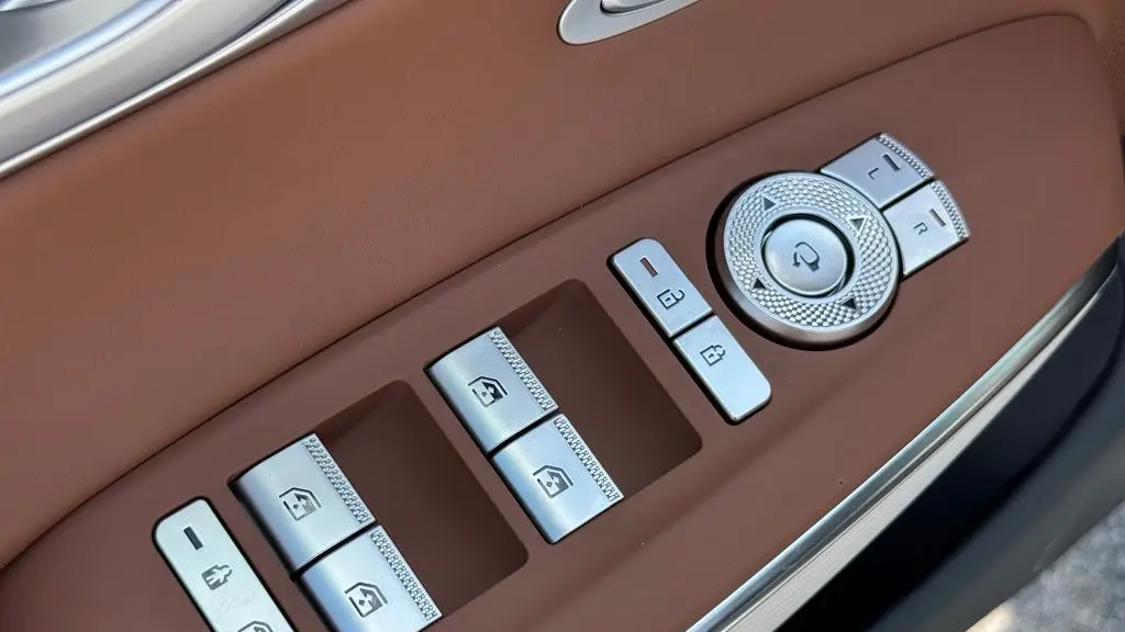 2026 Genesis GV70 2.5T Advanced