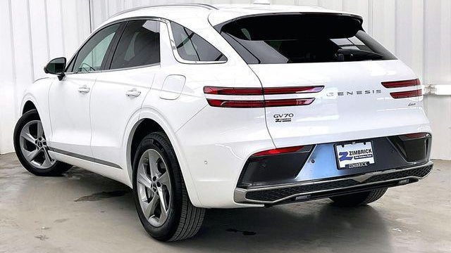2026 Genesis GV70 2.5T Advanced