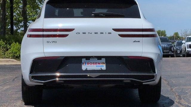 2026 Genesis GV70 2.5T Advanced