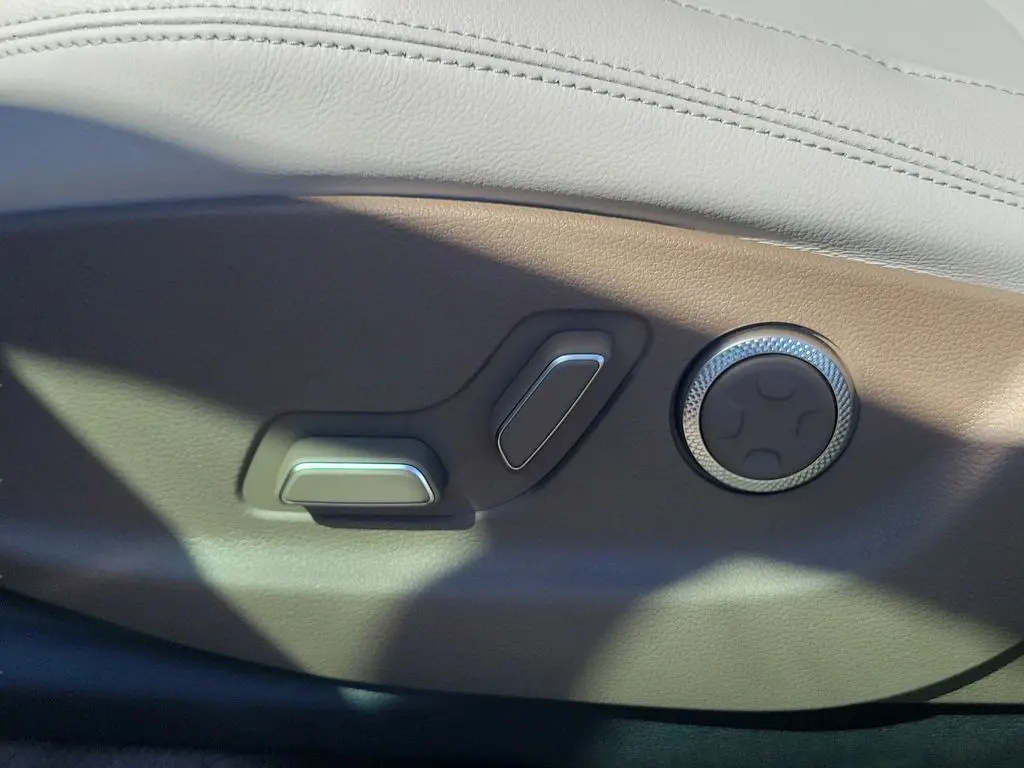 2026 Genesis Gv70 - $57,280