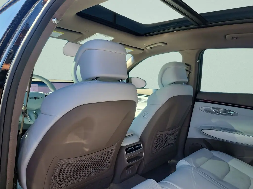 2026 Genesis Gv70 - $57,280