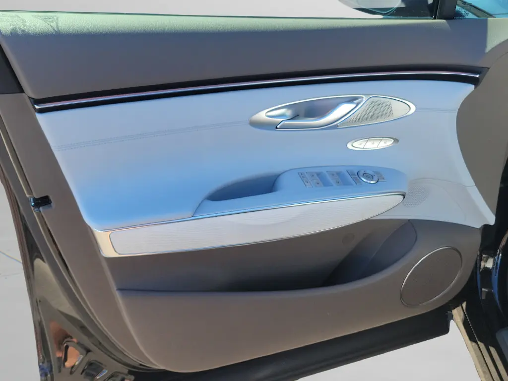 2026 Genesis Gv70 - $57,299
