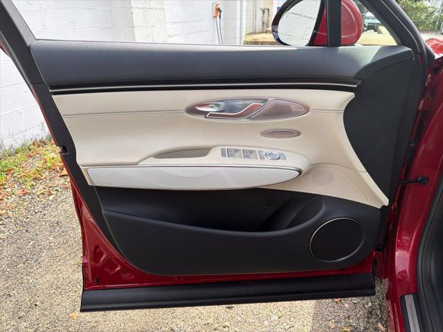 2026 Genesis Gv70 - $57,999