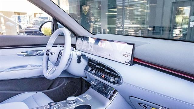 2026 Genesis GV70 2.5T Advanced