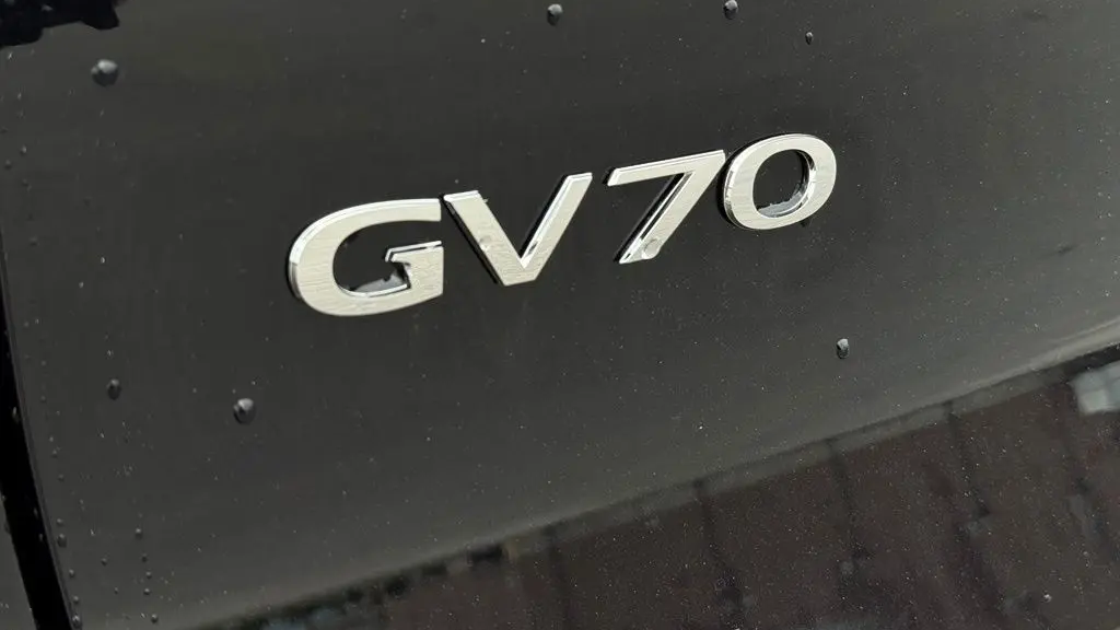 2026 Genesis GV70 2.5T Advanced