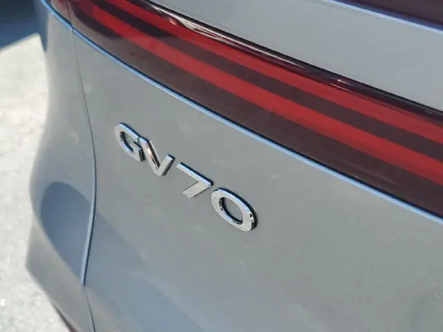 2026 Genesis Gv70 - $50,988