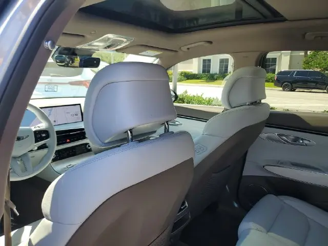 2026 Genesis Gv70 - $50,988