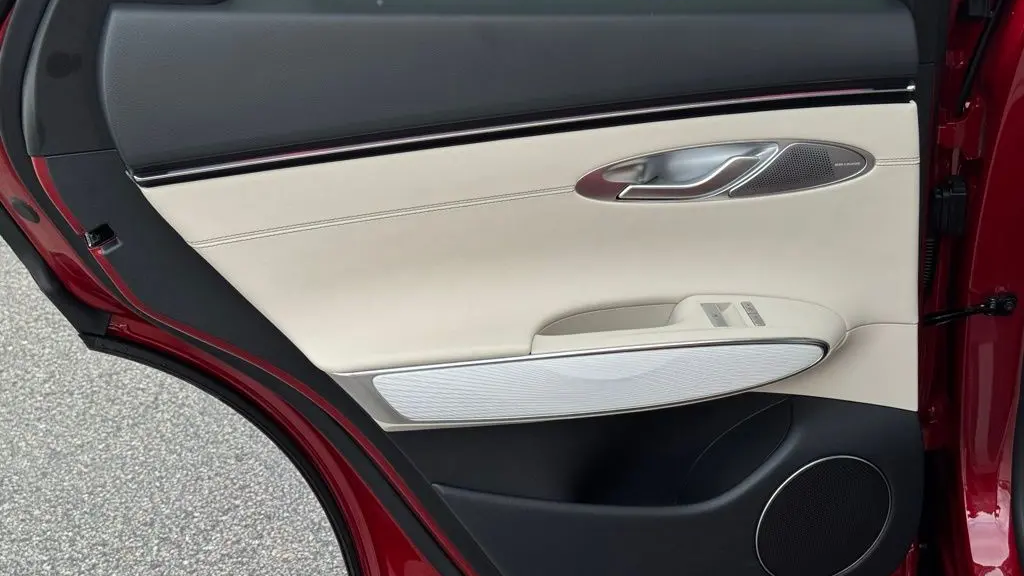 2026 Genesis GV70 2.5T Advanced
