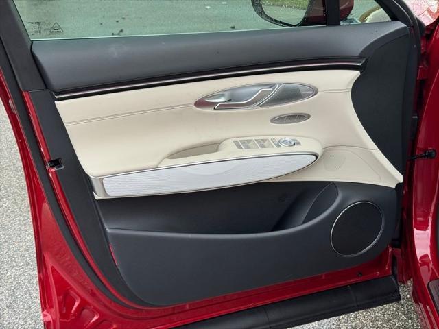 2026 Genesis Gv70 - $58,517