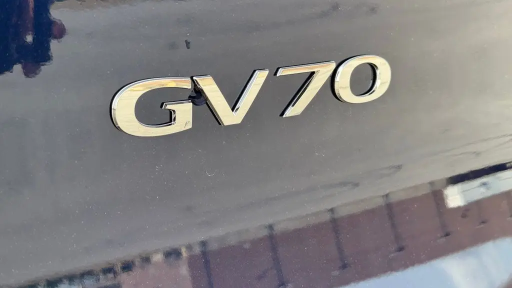 2026 Genesis GV70 2.5T Advanced